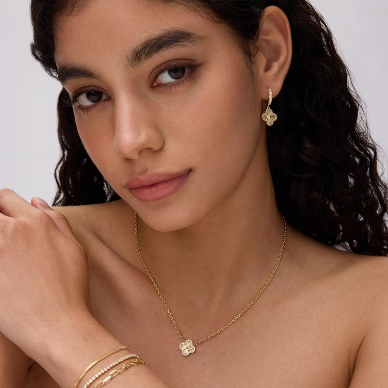 Oresa Gold Clover Earrings